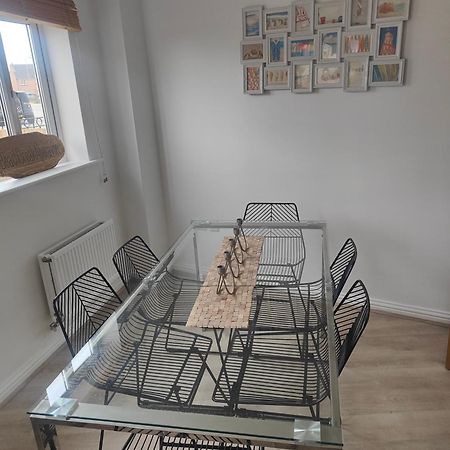 Beach Break Aberavon Holiday Home By The Sea Port Talbot Buitenkant foto