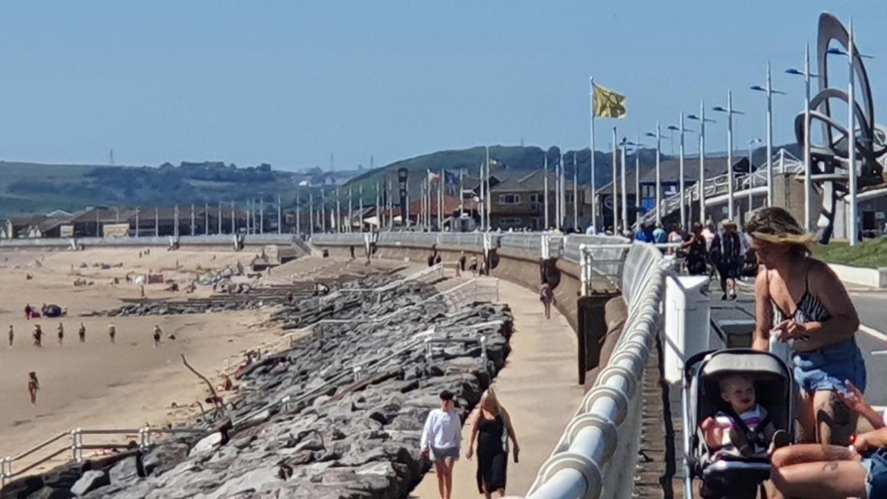 Beach Break Aberavon Holiday Home By The Sea Port Talbot Buitenkant foto